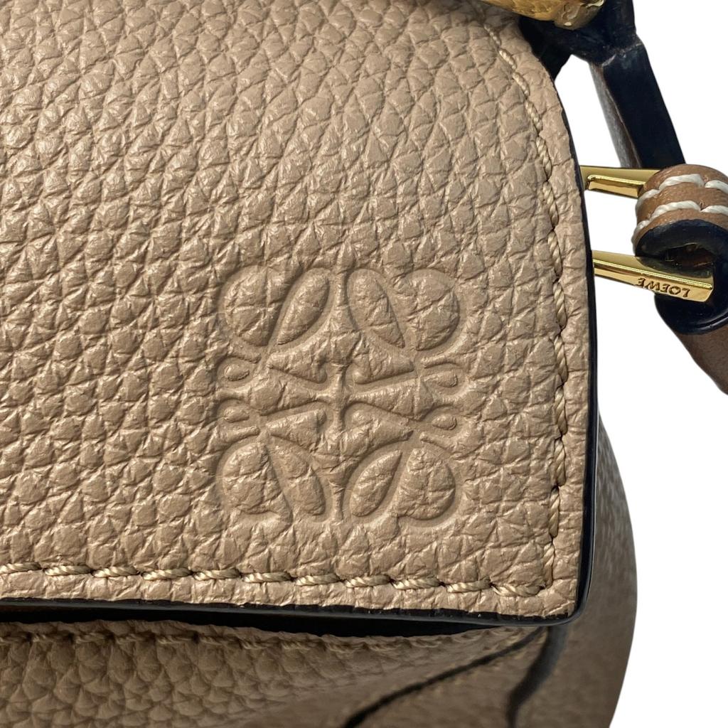 Použitá kabelka přes rameno LOEWE Hnědá kůže Dámská