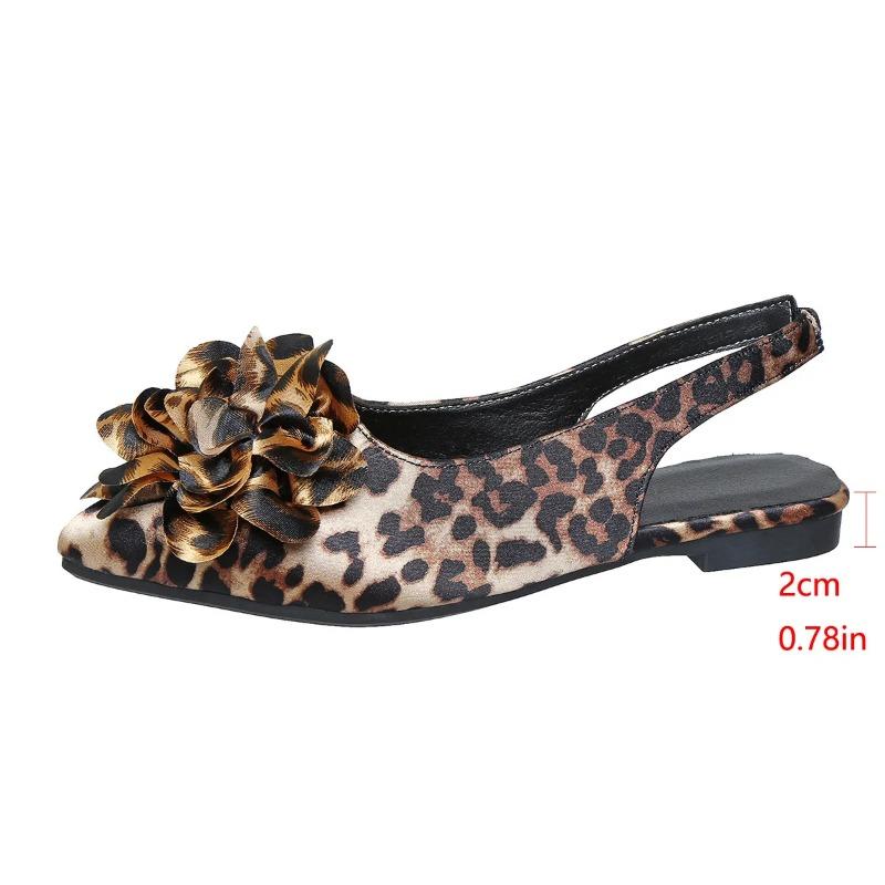 Classic Big Flower Pointed Toe Sandals Women 2025 Summer Flat Heels Light Weight Shoes Women Comfortable Daily Leopard Shoes