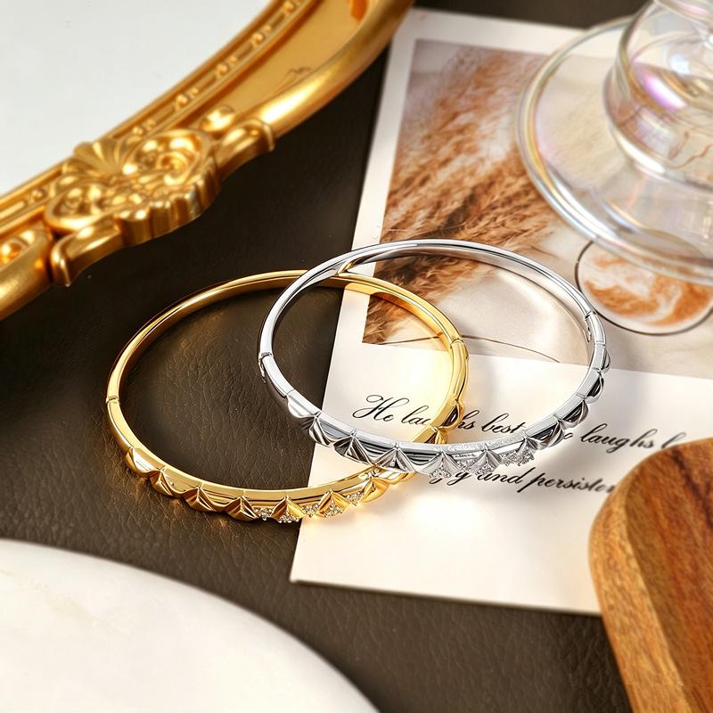 Gold-Plated Copper Diamond Pattern Bracelet: Stylish & Versatile Fashion Jewelry