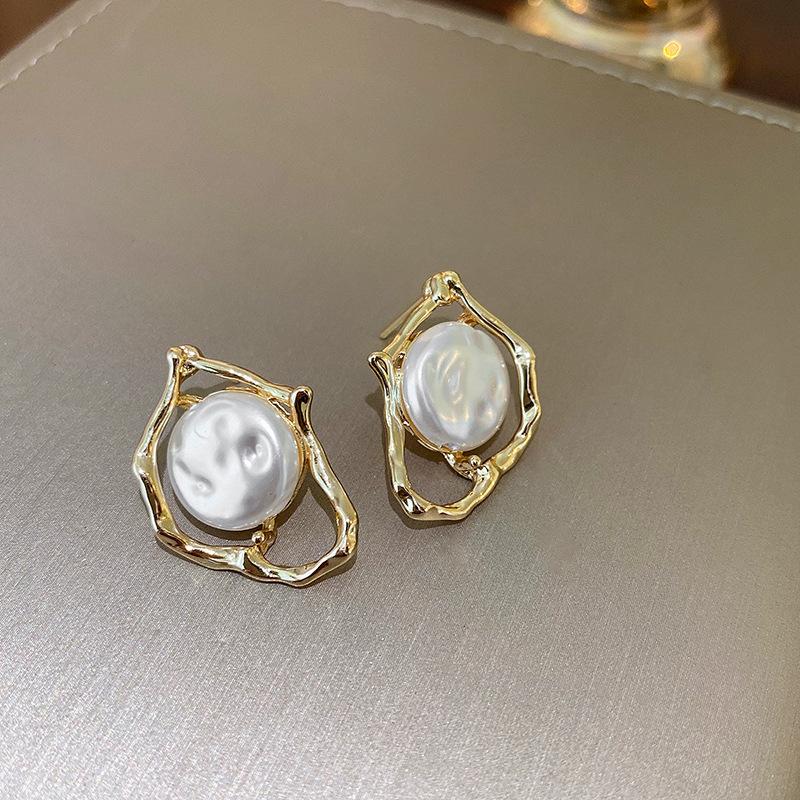 French pearl flower earrings personalized fashion stud earrings temperament earrings women