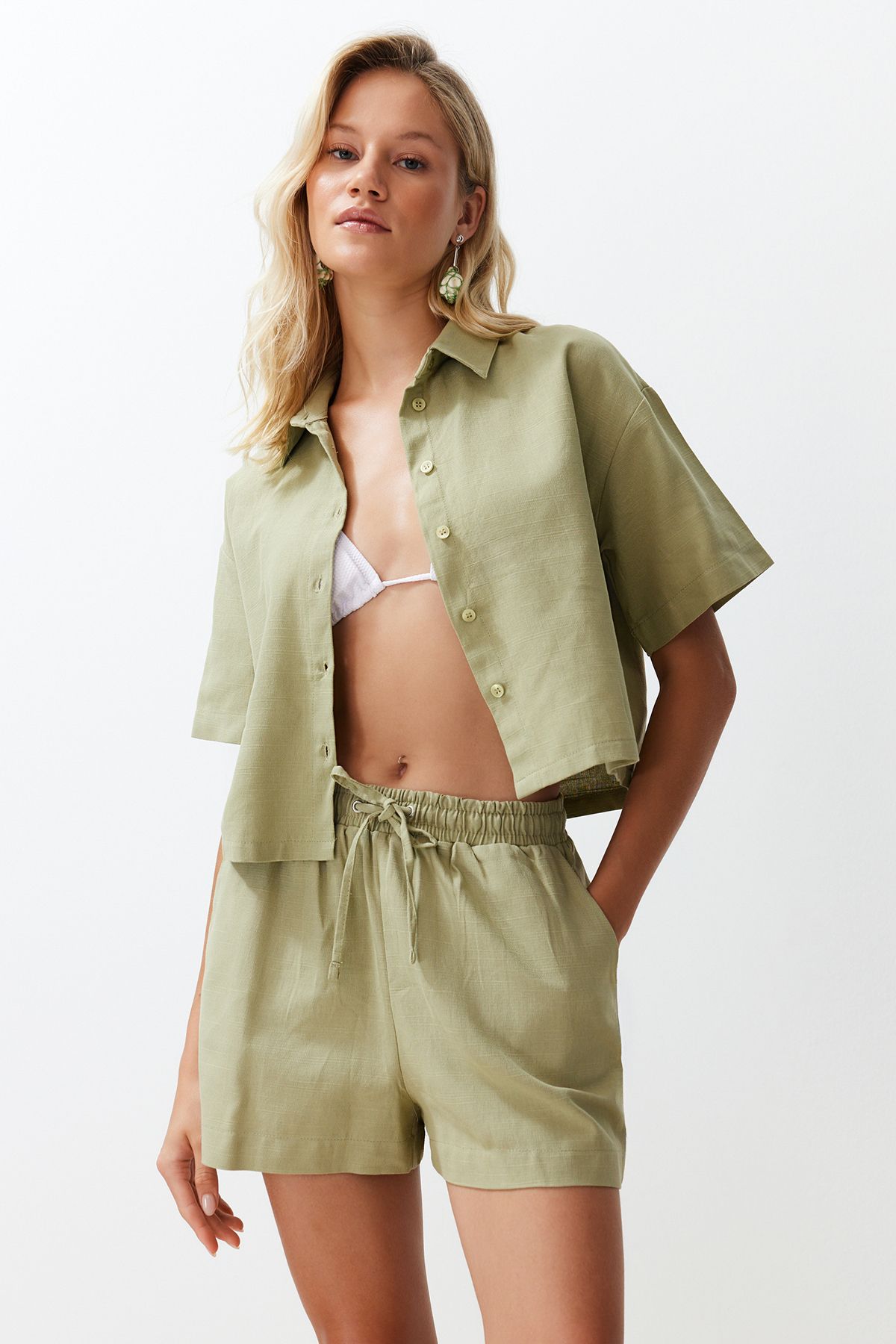 

Women s Fashion Green Woven Linen Look Shirt Shorts Set XS