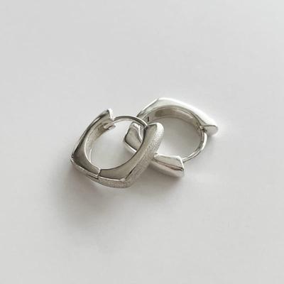 Melliv Square One-touch Earrings_mve31