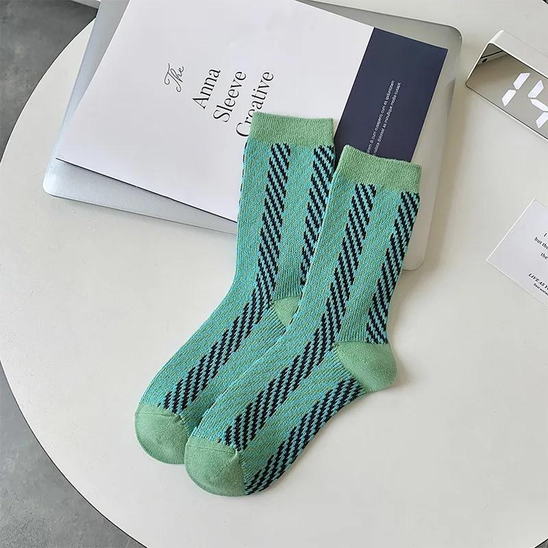 Vintage Women Socks Korean Fashion Harajuku Streetwear Sports Socks Women Casual Striped Plaid Cotton Knitting Elastic Long Sock