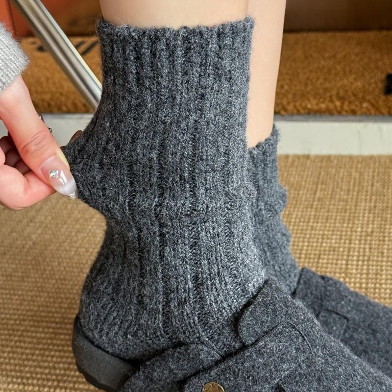 Socks Medium Tube Socks Thick Needle Thickened Wool Socks Classic Retro Color Warm Stacking Socks