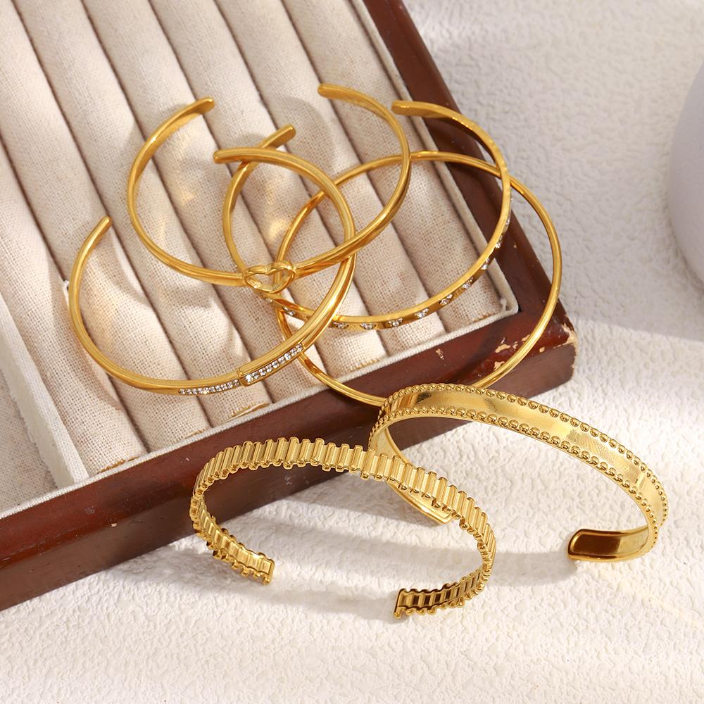 MamacitaSlay 316L Stainless Steel Heart Zircon Cuff Bracelet 18K Gold Plated Waterproof Wrist Jewelry Women's Elegant Bracelet