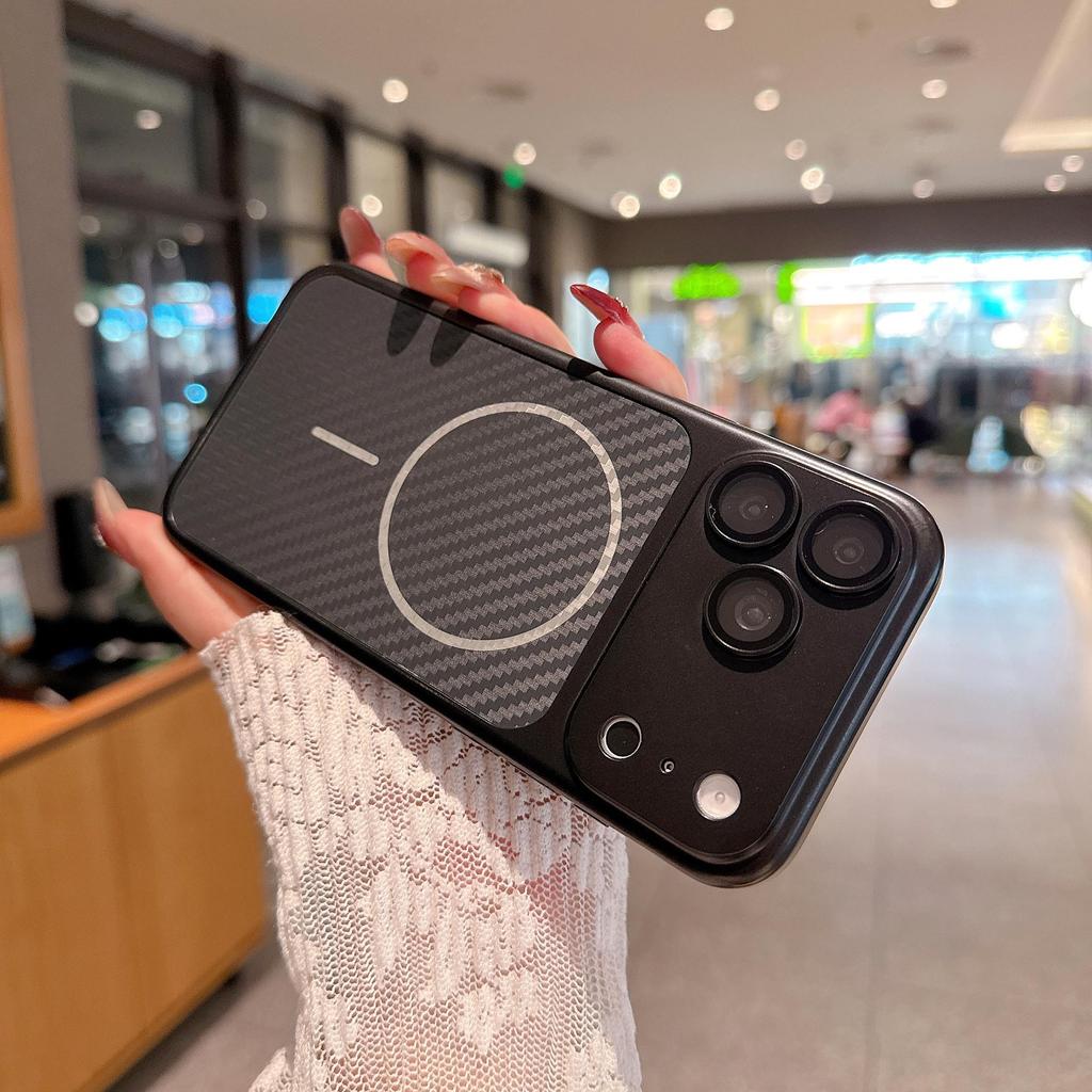 Elegante magnetische iPhone 17 Pro Max Hülle aus Kohlefaser: Matte Vollabdeckungsschutz