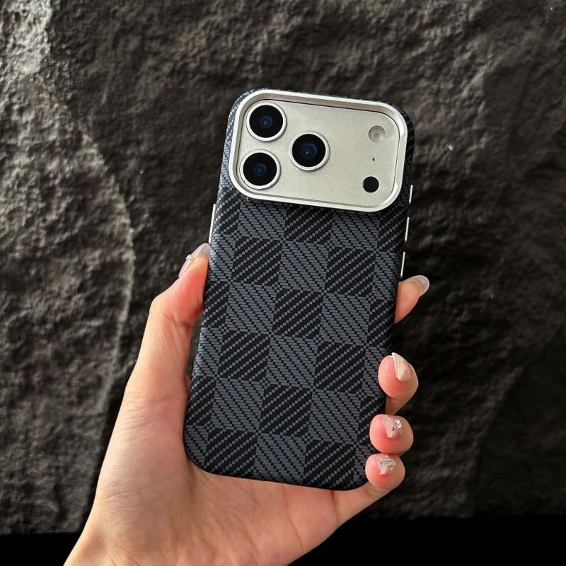 Magnetic Phone Case IPhone 18 Pro Max Kevlar-like Texture Carbon Fiber Anti-drop Anti-scratch Slim Fit