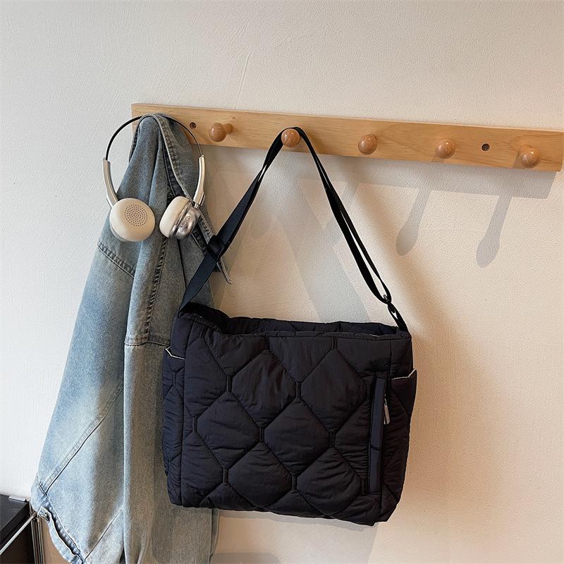 Casual Large-capacity Cotton Bag Women's Autumn and Winter New Fashion Diamond Tote Bag Shoulder Messenger Bag