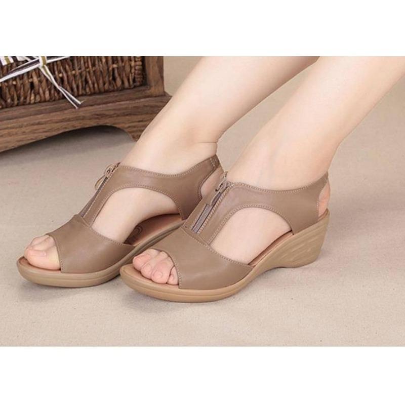 Comfortable Soft Soled Mother's Shoes Large Slope Heel Women's Shoes Casual Sandals