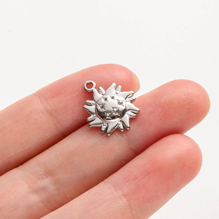 6pcs Fashion Pendant Alien Spaceship Moon Stainless Steel Charms For Jewelry Making Bag Kychain Charm DIY Necklace Earrings Bulk
