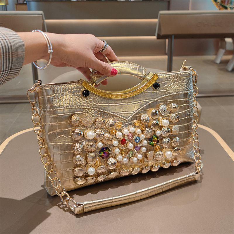 New Underarm Commuter Leather Handbag with Stylish Texture and Chain Shoulder Bag for Women