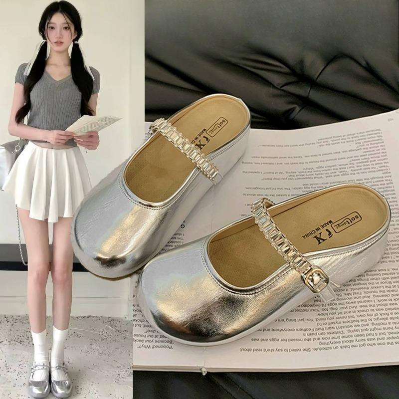 A New Style of Thick-soled Height-increasing Shoes with A Toe Cap and A Half-slipper A Single Cool Flip-top Shoe