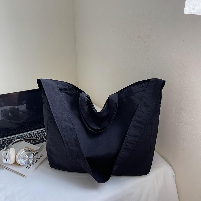 

Simple large-capacity canvas bag fashionable new solid color shoulder women s bag casual retro shopping bag handbag чёрный