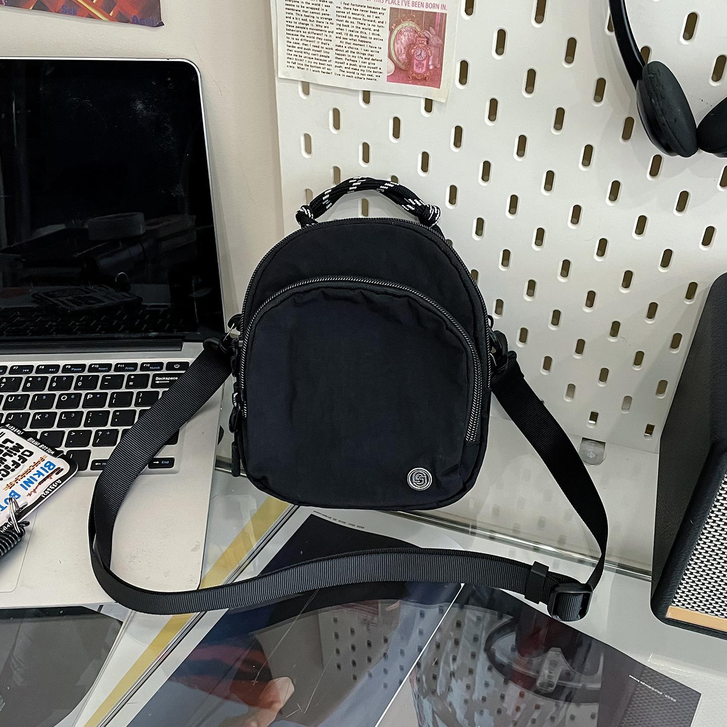 

Crossbody bag new lightweight waterproof nylon shoulder bag male and female student bag handbag mobile phone small satchel