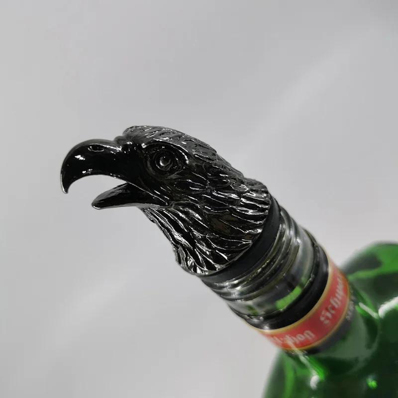 1 Stück Tierkopf-Weinausgießer Zinklegierung Hirsch Elch Löwe Leopard Wolf Adler Drache Wein-Ausgießstutzen Verschluss Club Bar Zubehör