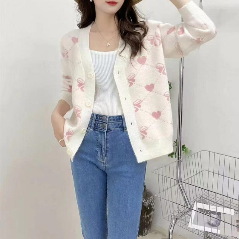 Knitted cardigan women's autumn and winter new lazy style imitation mink loose knitted sweater wearing long sleeves to show thin fashion temperament