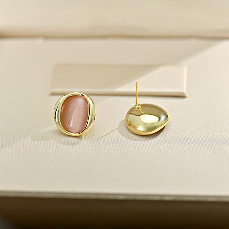 Maillard Retro Cat's Eye S925 Silver Stud Earrings - Versatile Hong Kong Style Luxury for Women