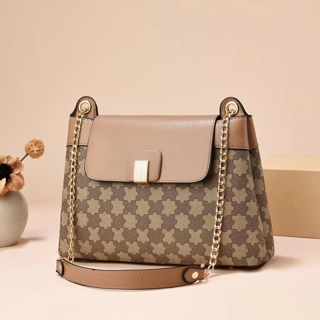 Stylish Fashionable Printed Small Square Bag For Women With High Capacity Design