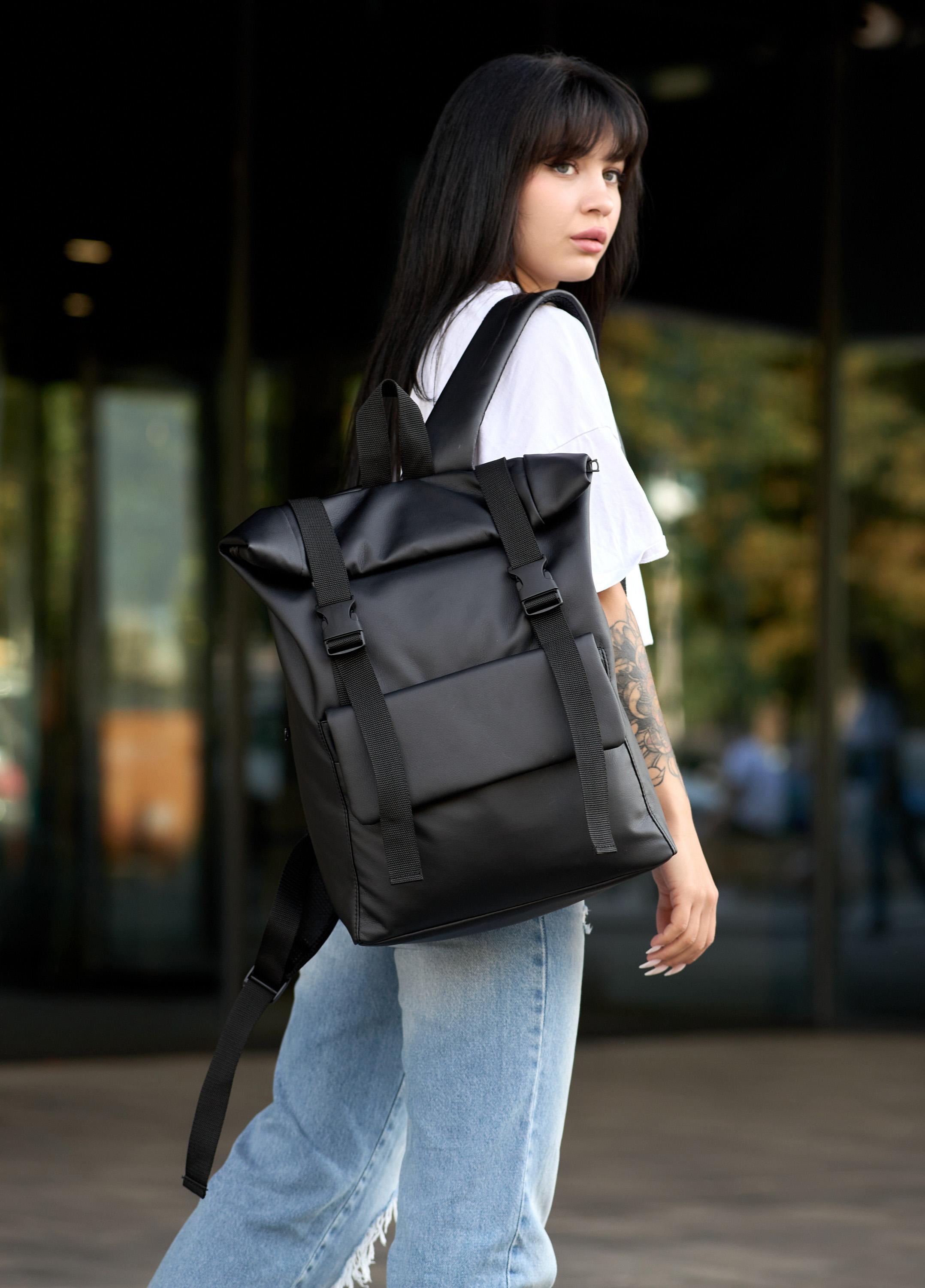 

Рюкзак рол Sambag унісекс RollTop Milton чорний з клапаном (24251001) 41*30*16 cm чорний