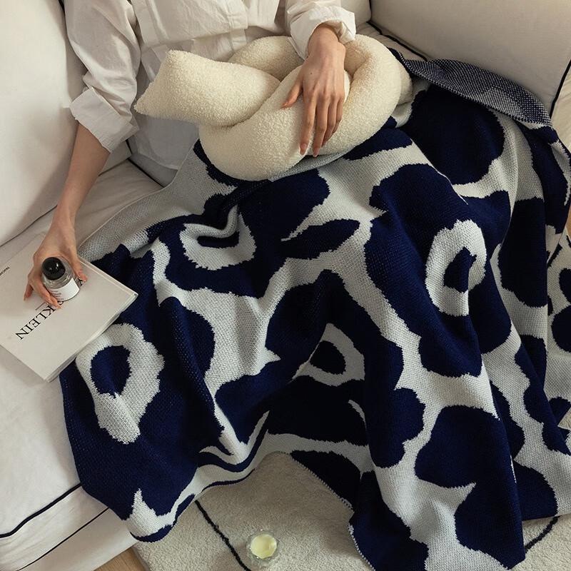 OEING Nordic INS Style Soft Knitted Throw Blanket