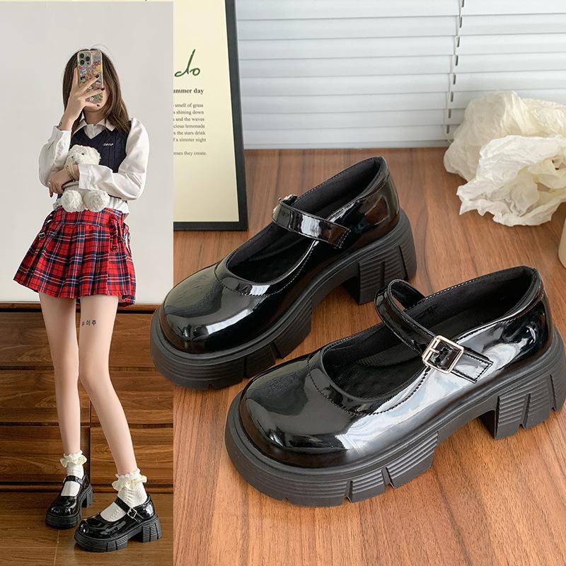 

Black Japanese jk round head platform small leather shoes women s 2025 spring new versatile skirt shallow mouth Mary Jane shoes 35
