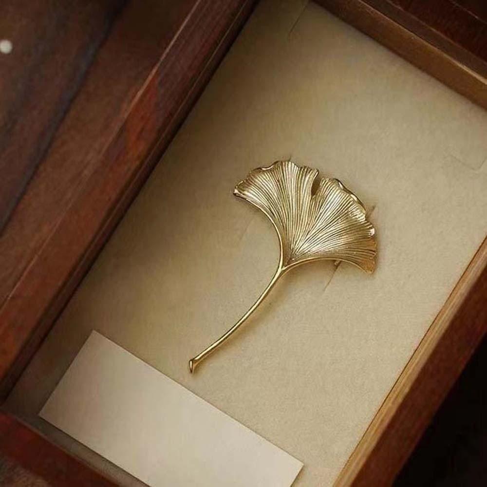 Vintage Long Leaf Pin French Style Metal Glossy Corsage Ornament Ginkgo Leaf Brooch  Banquet