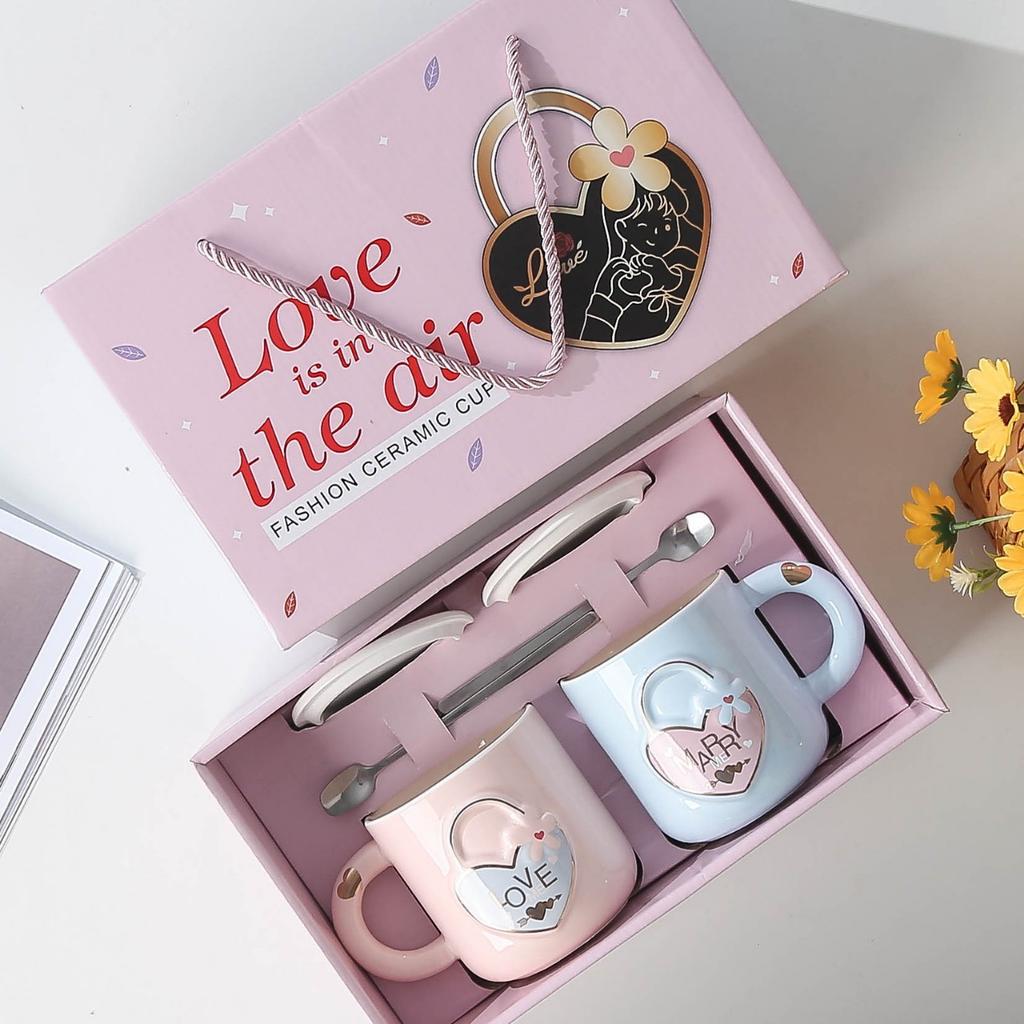 Creative Heart Shaped Lockhead Couple Cups Ceramic Cups with LIDS  Spoons High Appearance Level  Gift Mugs  High End Gift Box Set