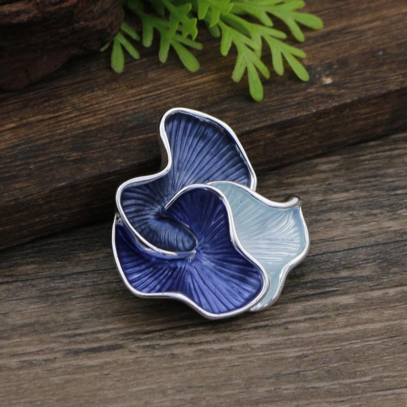 Heiß verkaufende emailierte geometrische Blume magnetische Brosche, modische kreative Blumenbrosche für Damen