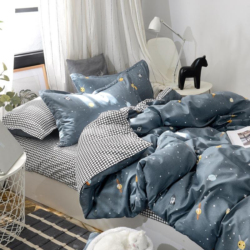 Silný kartáčovaný čtyřsezónní tištěný malý čerstvý čtyřdílný set a třídílný set ložního povlečení povlak na přikrývku