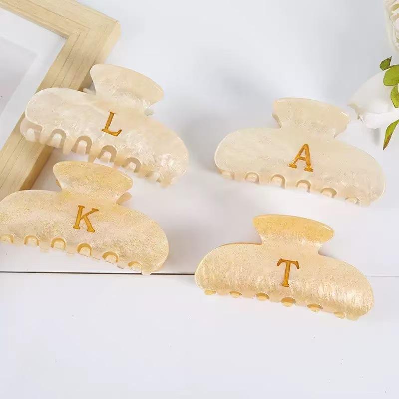 Creative Design 8.6Cm Cream-Coloured Letter Hair Clip Simple Acrylic Shark Clip Hair Accessories For Temperament Girls