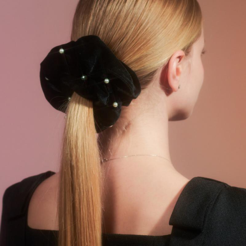 engbrox Carol Pearl Scrunchie_black