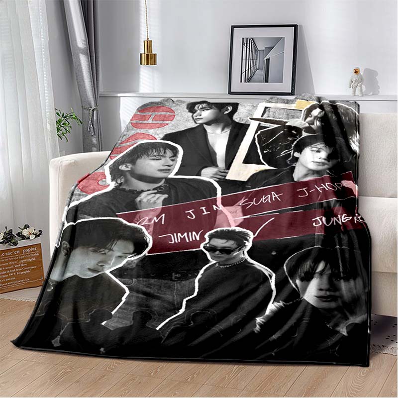 K-Pop Stil Idol Collage Druck Flanelldecke, Schwarzer Sternenhintergrund Gemütliche Überwurfdecke