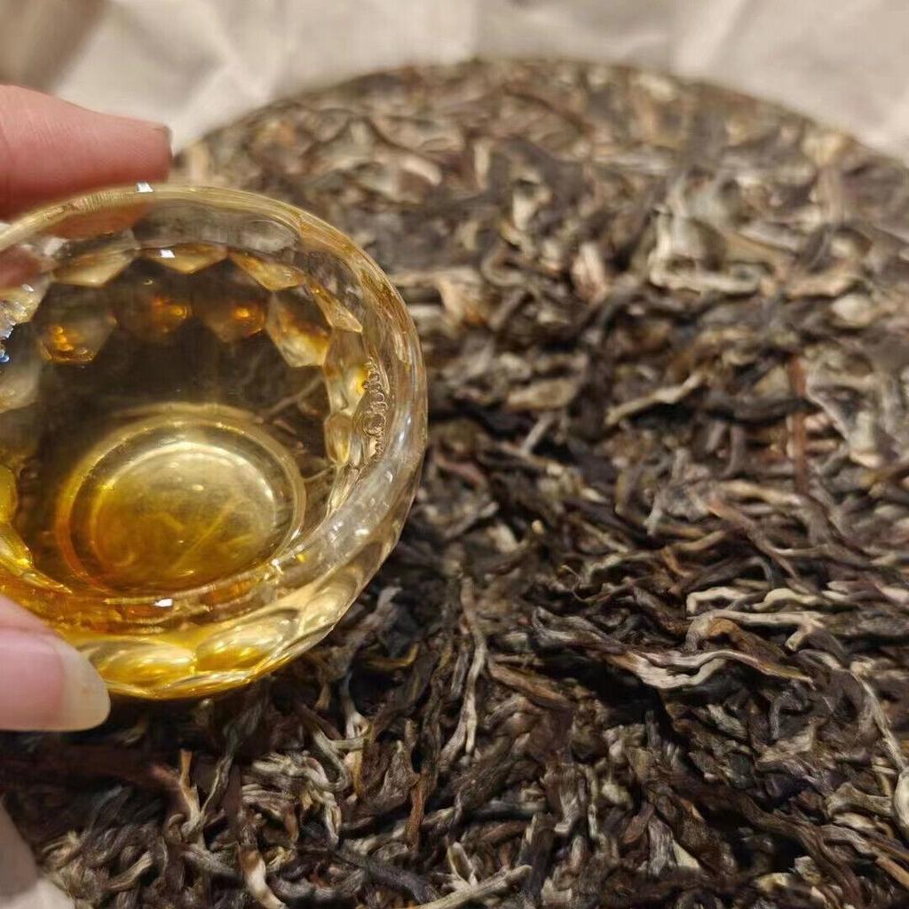 357g Yunnan Sheng Pu-erh Čajový koláč Duoyi Gao Gan Surový Puerh Čajový koláč Pu'er Surový čaj