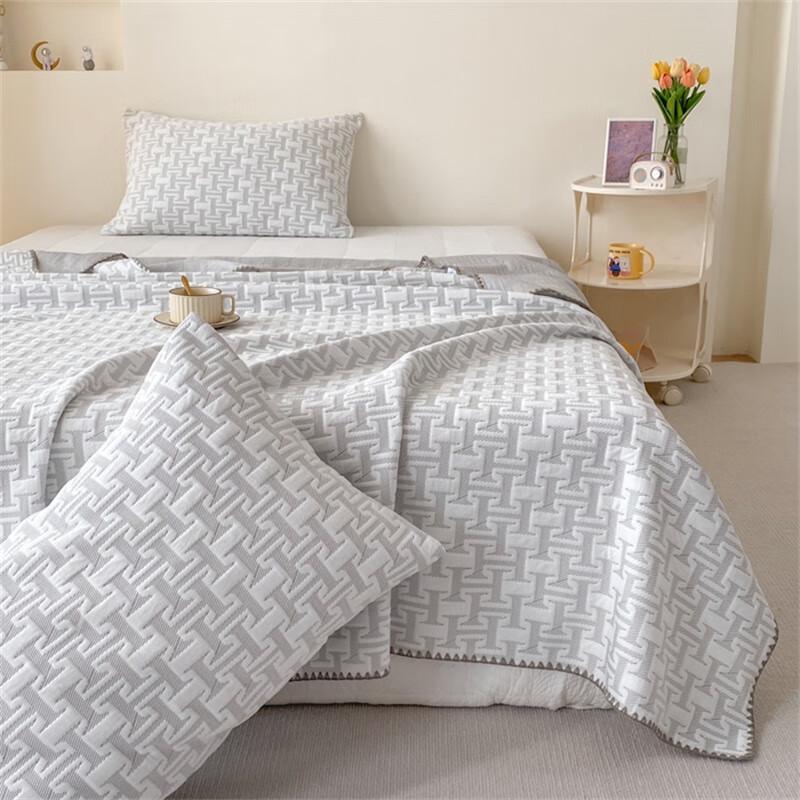 PLOVER Louis Style Knitted Blanket
