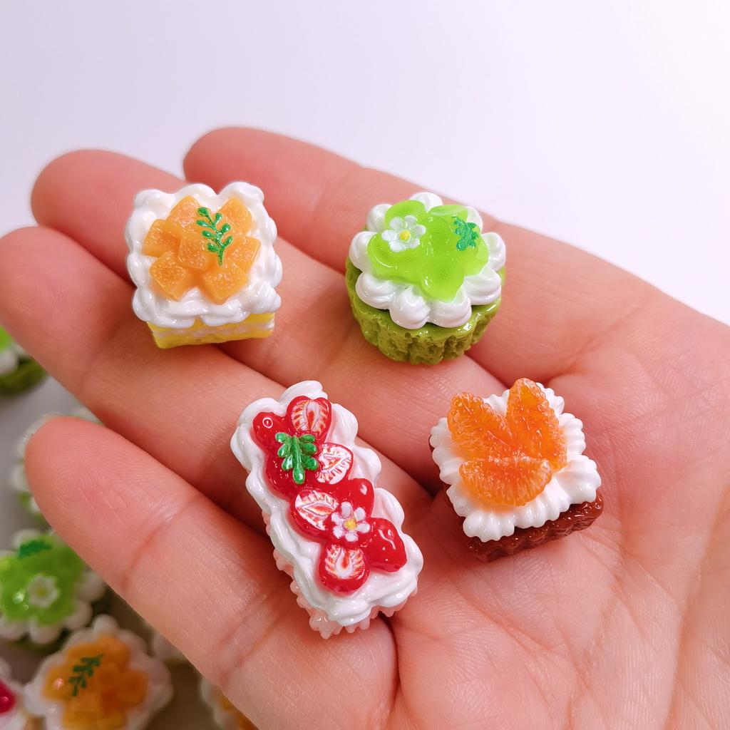 100pcs Resin Fruit Cream Cake Miniature Mini Food Play Decor DIY Kitchen Play Toys Flatback Cabochon Doll House Accessory