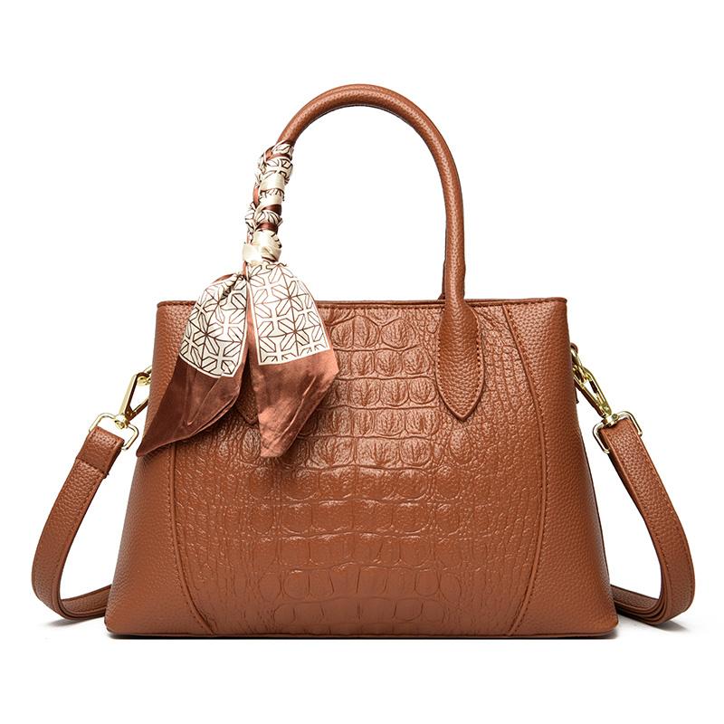 Women's Simple Crocodile Leather Shoulder Bag Large Capacity Travel Bag Female Messenger Luxury Fashion Totes