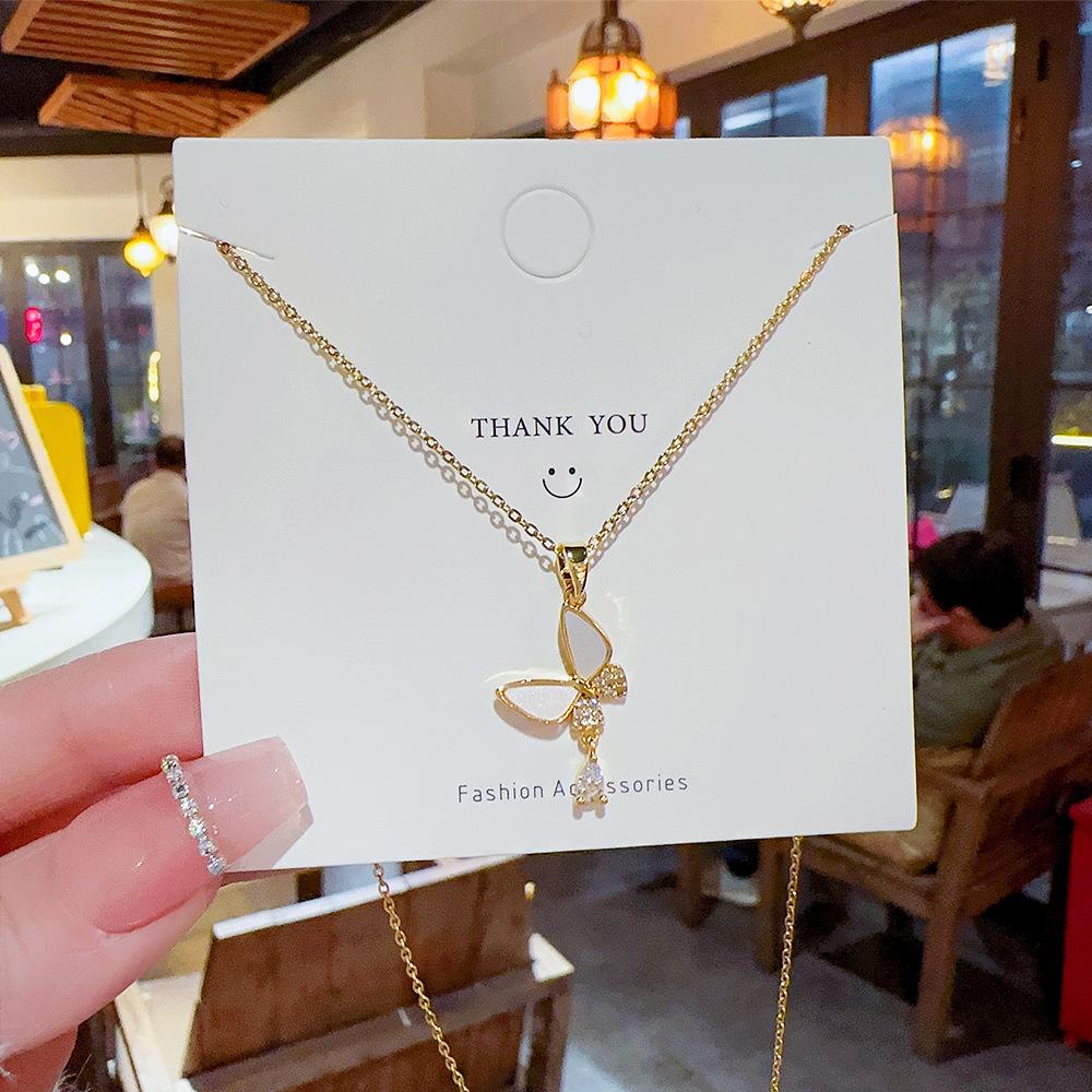 

2025 Trend: Luxury Diamond & Mother-of-Pearl Butterfly Pendant Necklace