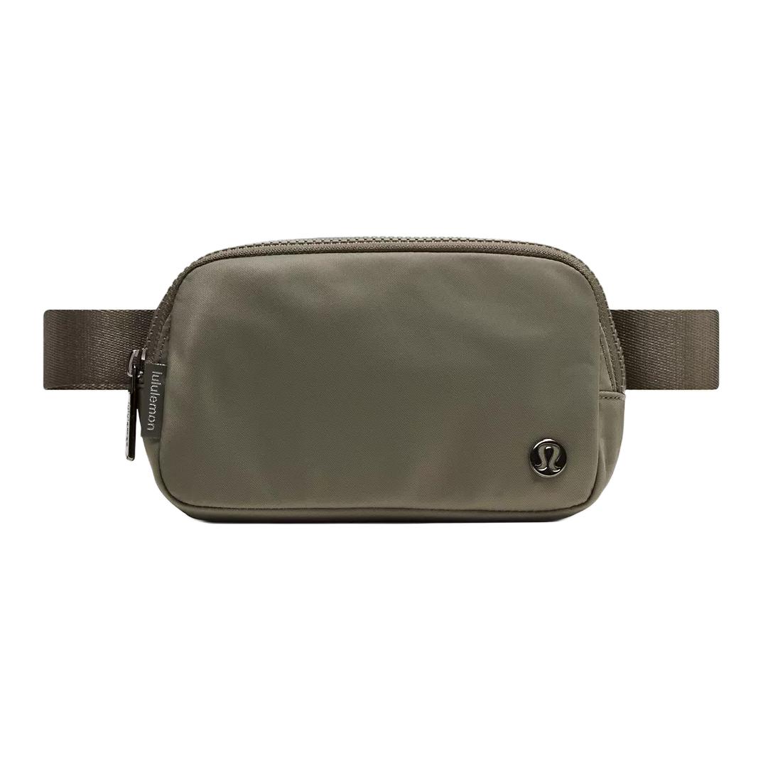 

Lululemon Everywhere 0.7L Adjustable Strap Waist Bag With External Zipper Pocket Recycled Nylon Unisex Waist Bag Military-Green LU9BTUS-045739 Army Green