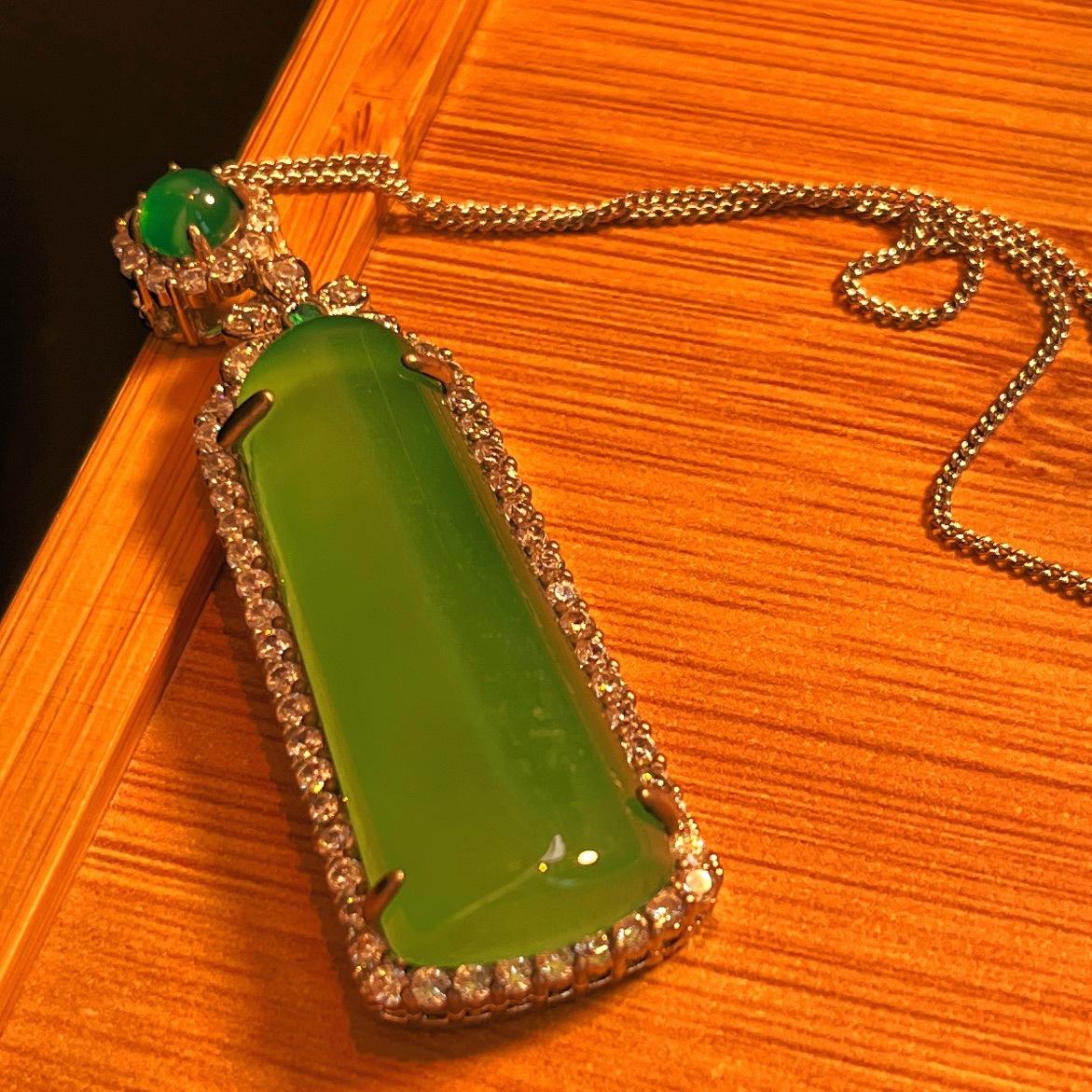 Полный Зеленый Ян Зеленый Натуральный Агат Зеленый Халцедон Подвеска Женская Открытая Слегка Инкрустированная, Реальная Съемка Точность