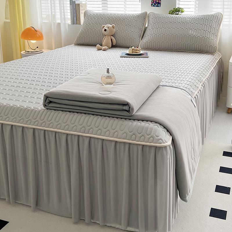 Bytový textil princeznovský styl přehoz na postel, sukně, latexový přehoz s ledovým hedvábím, chladivá měkká podložka, letní styl, klimatizace, čtyřdílná povlečení