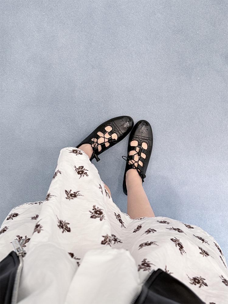 

[Су Иинь] Девушка-лошадь~ Резной полый ремешок Балетки на плоской подошве Маленькие кожаные туфли Женские лоферы Одинарные туфли для работы 34