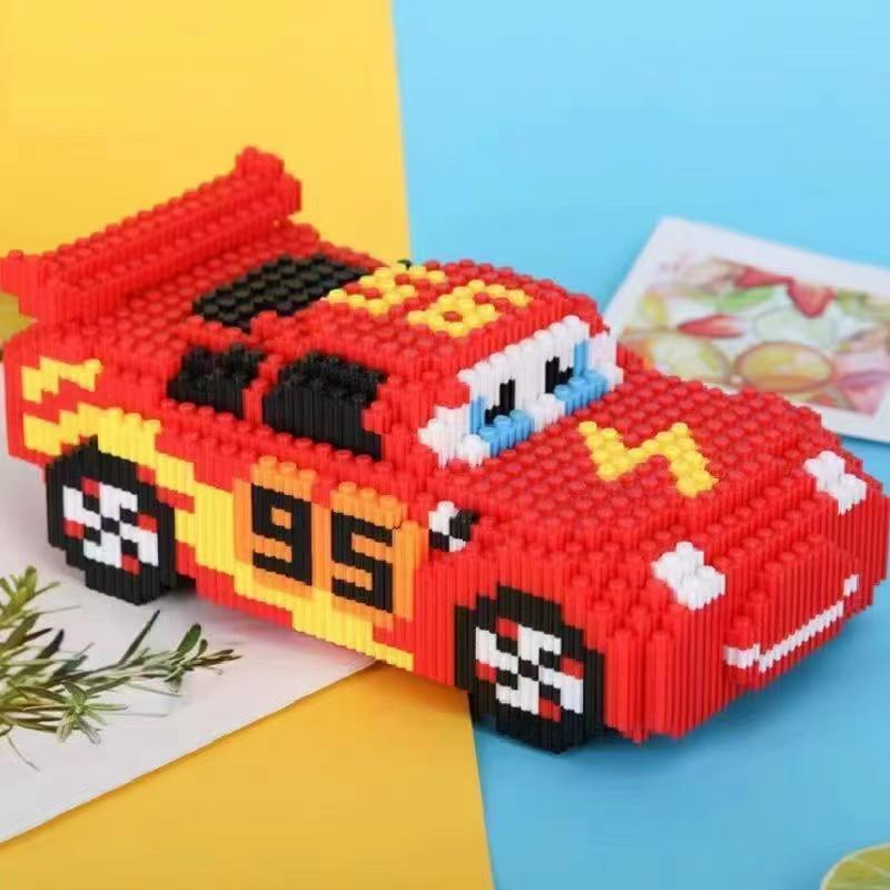 1025 Piece Lightning Car Building Blocks Set - Perfect for Office Decoration, Living Room Display, Holiday Gifts, School Rewards