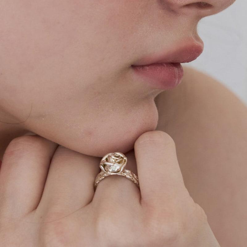 STILL INSTANT Rose with Dew - Ring 04