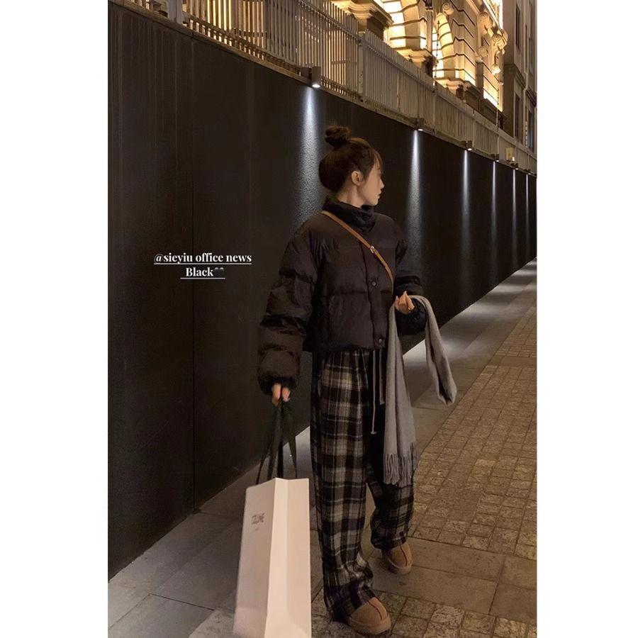 145 Women's Brown Vintage Plaid Wide-Leg Pants, High Waist, Fleece-Lined, Petite Size, Casual Autumn/Winter Style.