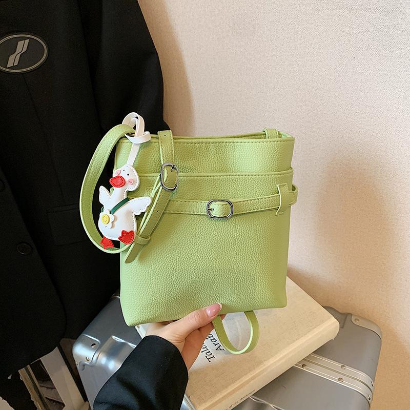 Simple bucket bag women's 2025 new trendy texture messenger bag versatile temperament shoulder bag