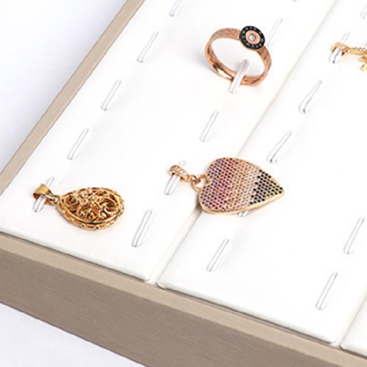 Contemporary Jewelry Display Stand Designed For Optimal Jewelry Visibility And Easy Handling In Various Settings