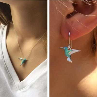 2024 New Fashion Vintage Blue Bird Earrings Unique Hummingbird Earrings Women Fashion Animal Zircon Designs for Ladies Girls