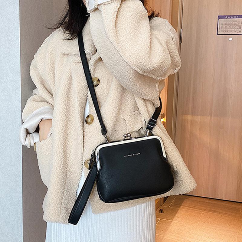 Fashion Autumn Winter Shoulder Bag Female Pu Leather Crossbody Bag Simple Solir Color Clip Messenger Bag Premium