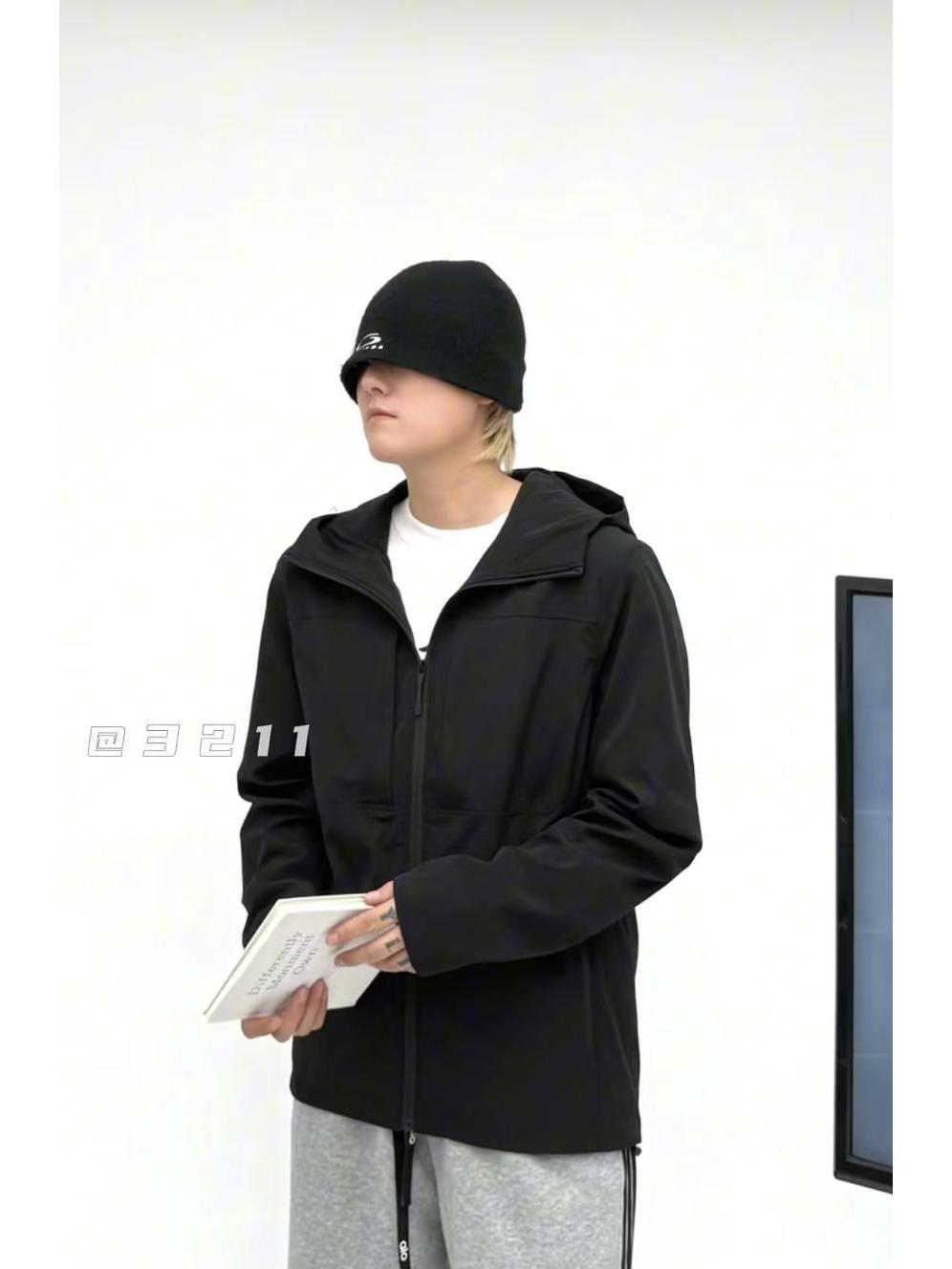 

Мужская высококачественная куртка-ветровка софтшелл однотонной расцветки - Повседневное уличное весенне-осеннее пальто 5XL (185-200 lbs) чёрный