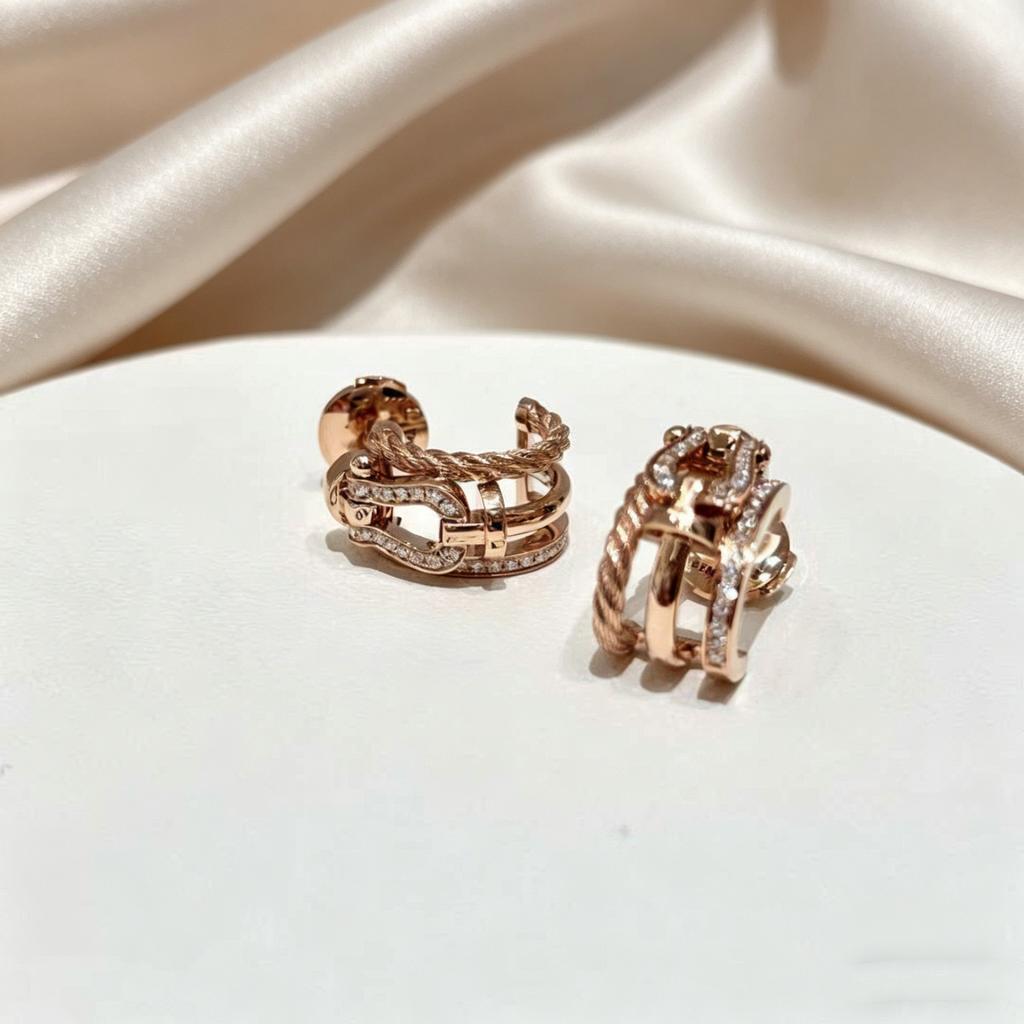 Elegant Paved Buckle Cuff Earrings Minimalist Twisted Rope Texture Small Hoop Ear Jewelry For Ladies Gift Non Allergy Material